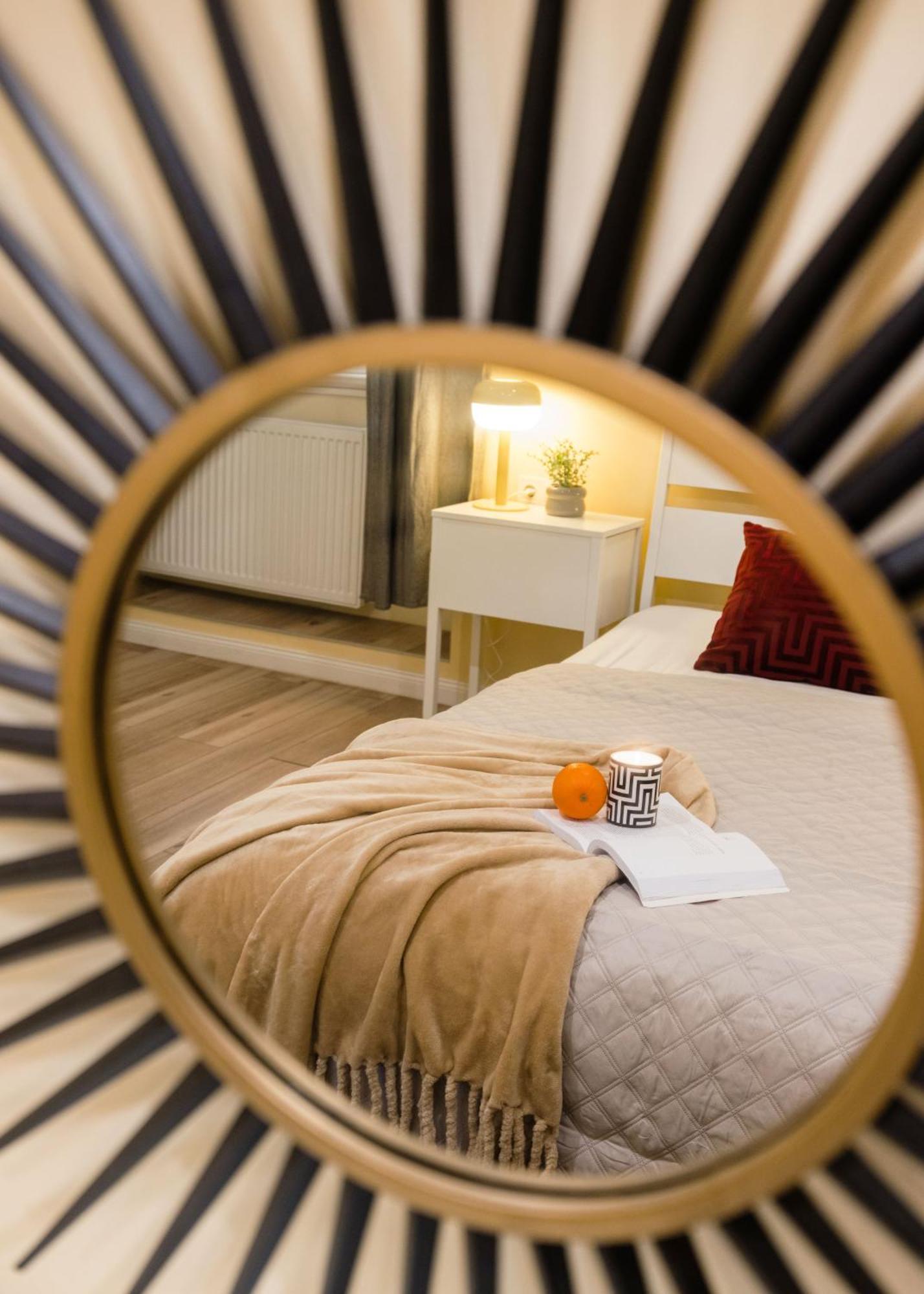 Experience City Nightlife From A Sleek Lavish Pad Apartment Budapest Ngoại thất bức ảnh